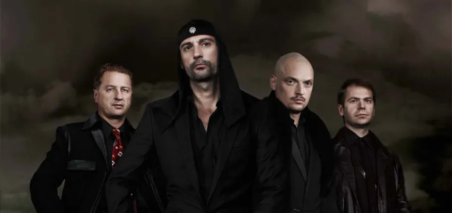 Die Industrial-Band «Laibach», welche am Prinzip der Überidentifikation ihre gesamte Ästhetik ausrichtet.