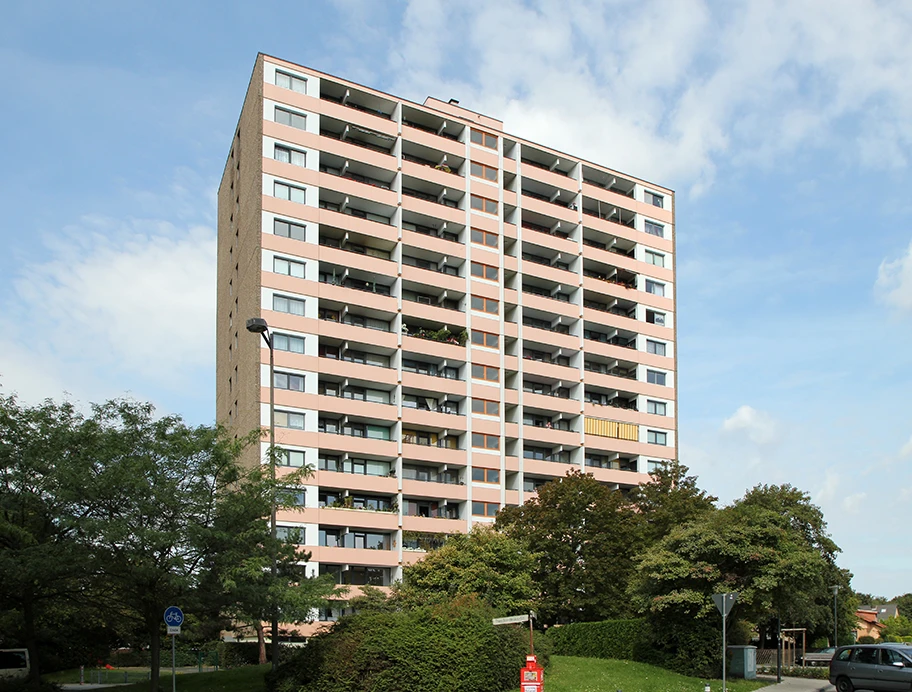 Nach der Entführung wurde Schleyer im Hochhaus Zum Renngraben 8 in Erftstadt-Liblar gefangen gehalten..