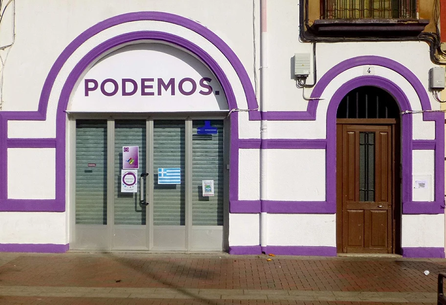 Parteilokal von Podemos in Logroño, der Hauptstadt der Provinz La Rioja in Spanien.