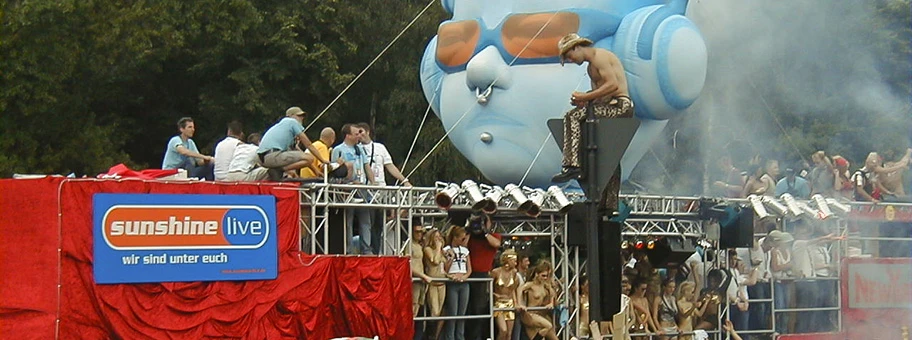 Loveparade 2002, Berlin, Deutschland.