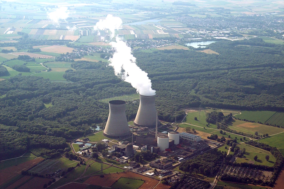 Luftbild vom Kernkraftwerk Gundremmingen.