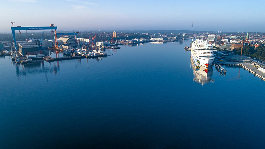 Kreuzfahrtschiff Aida in der Kieler Bucht, August 2019.