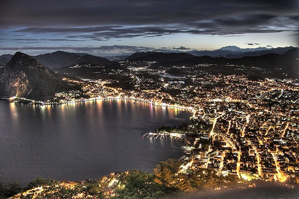 Lugano bei Nacht.