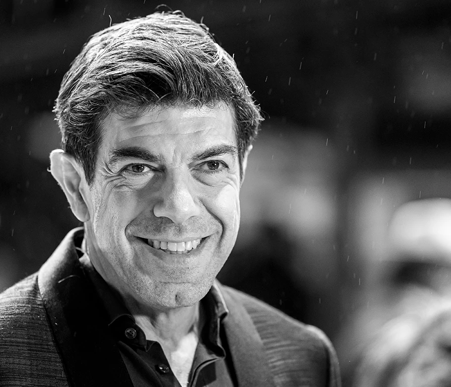 Pierfrancesco Favino bei der Vorstellung des Films "Die letzte Nacht in Mailand" (L'ultima notte di Amore) auf der Berlinale 2023.