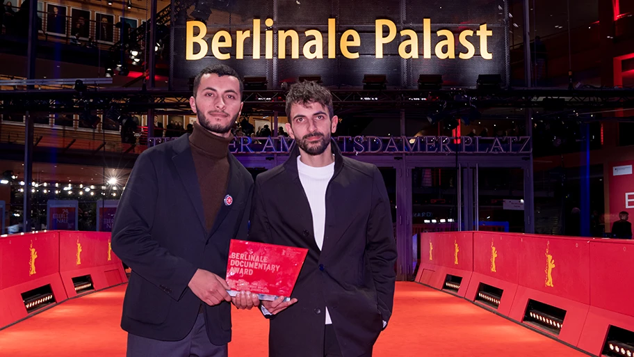 Basel Adra und Yuval Abraham, Berlinale Dokumentarfilmpreis für No Other Land, Berlinale 2024.