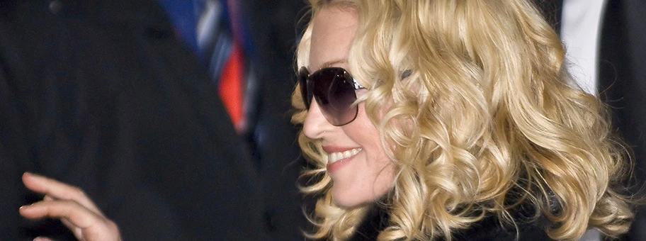 Madonna vor dem Hyatt Hotel am Potsdamer Platz in Berlin, 13. Februar 2008.