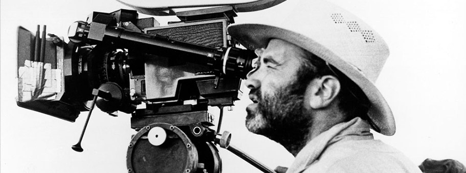 Der US-amerikanische Drehbuchautor und Regisseur Terrence Malick am Filmset.