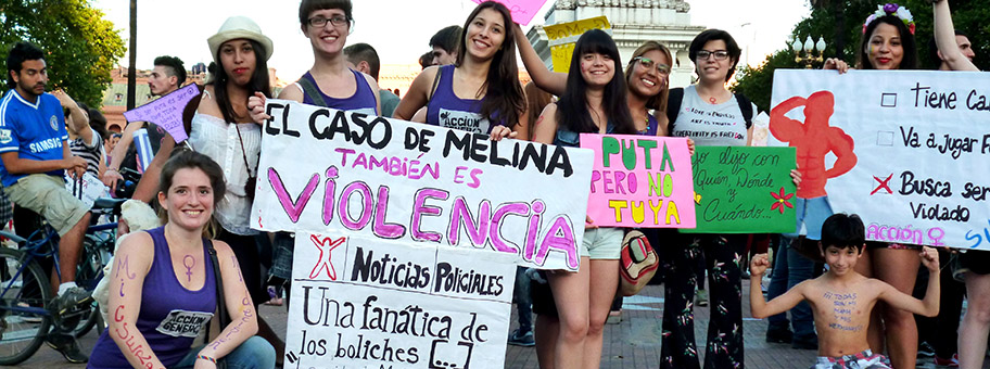 Demonstration gegen Männergewalt in Buenos Aires, Argentinien.