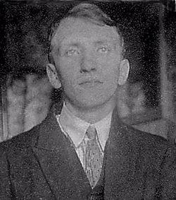 Franz Kafka (Fotografie aus dem Atelier Jacobi, 1906).