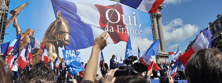 1. Mai-Feier der Front National vor der Opéra Garnier in Paris.