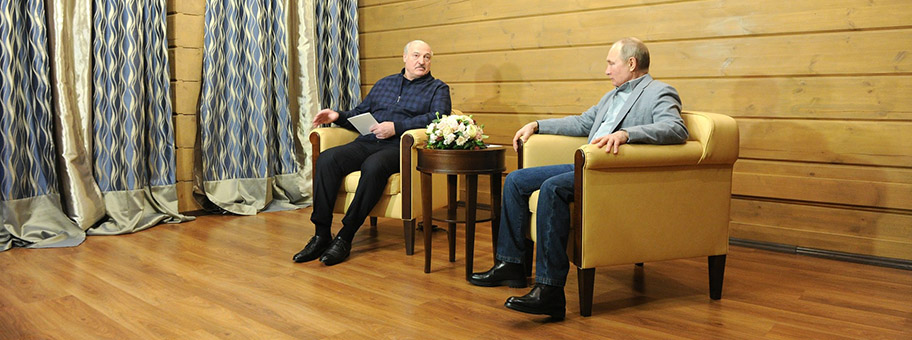 Alexander Lukaschenko und Vladimir Putin bei einem Treffen in Sochi, Russland, Februar 2021.