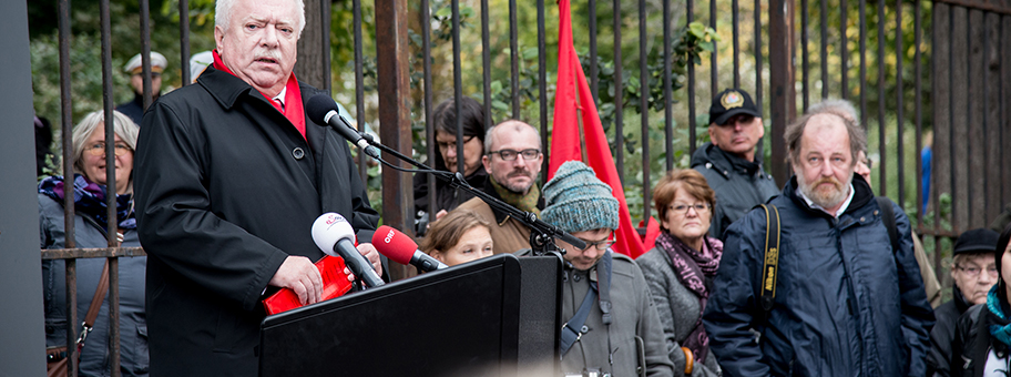 Michael Häupl ist Politiker der Sozialdemokratischen Partei Österreichs und seit dem Jahr 1994 Bürgermeister und Landeshauptmann von Wien.