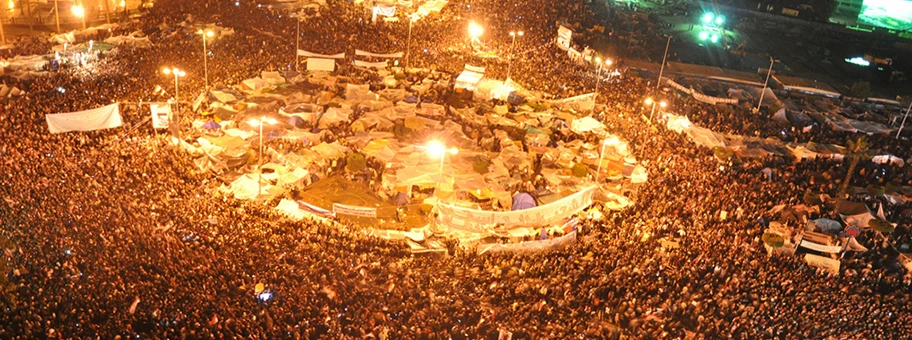Proteste auf dem Tahrir Platz nach Mubaraks Rede am 10. Februar 2011.