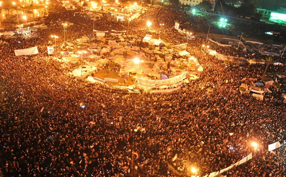 Proteste auf dem Tahrir Platz nach Mubaraks Rede am 10. Februar 2011.