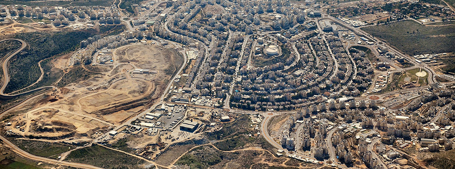 Ein verkehrtes Beispiel für eine „Ich-Schwäche“. Israelische Siedlung in Modi'in Illit im besetzten Gebiet des Westjordanlands.