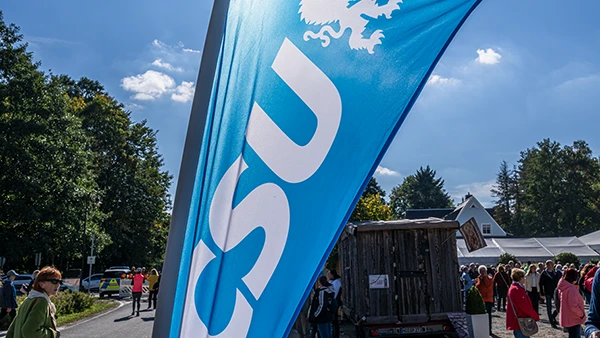 CSU-Fahne. in Mödlareuth am 3.Oktober 2025.