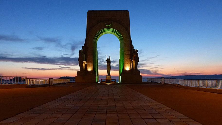 Denkmal in Marseille zu Gedenken der getöteten Kämpfer und Soldaten im Orient.