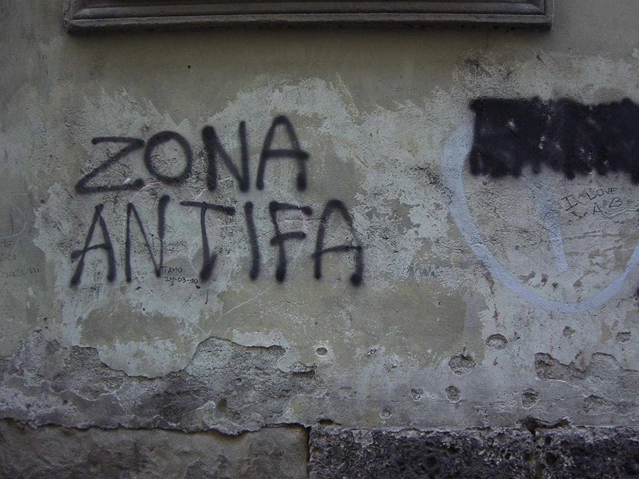 Antifa Graffiti in Italien.