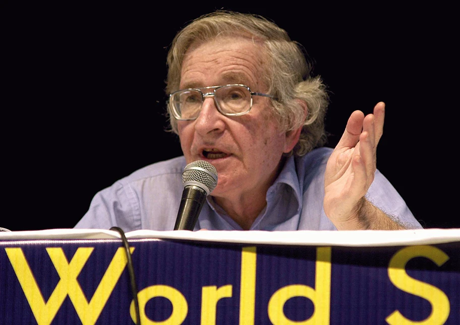 Noam Chomsky am Welt Sozial Forum 2003.