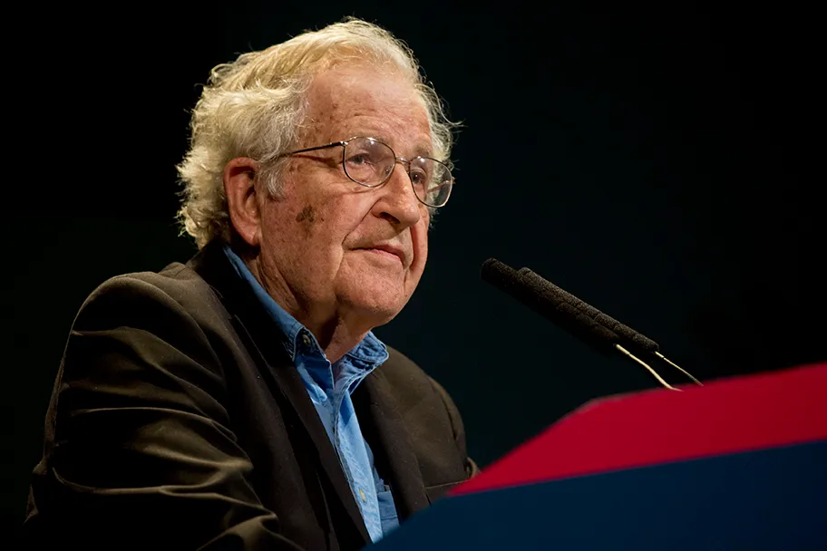 Noam Chomsky am 1. April 2010.