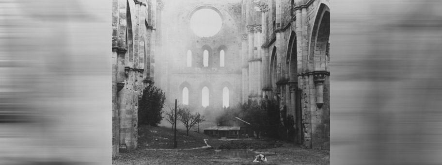 Nostalgia by Tarkovsky.