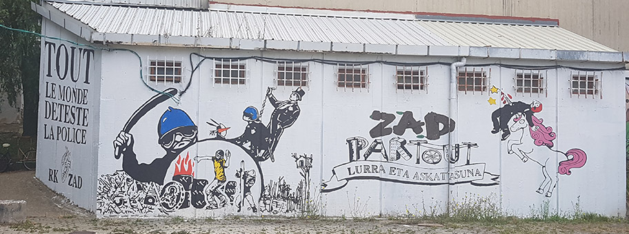 Solidarität mit dem Widerstand in Notre-Dame-des-Landes. Wandbild im Baskenland.