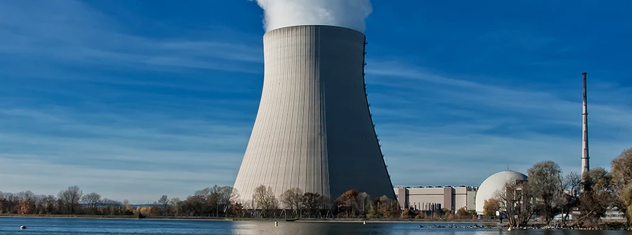 Das Kernkraftwerk Isar 2 in Niederbayern, 14 Kilometer flussabwärts von Landshut entfernt.