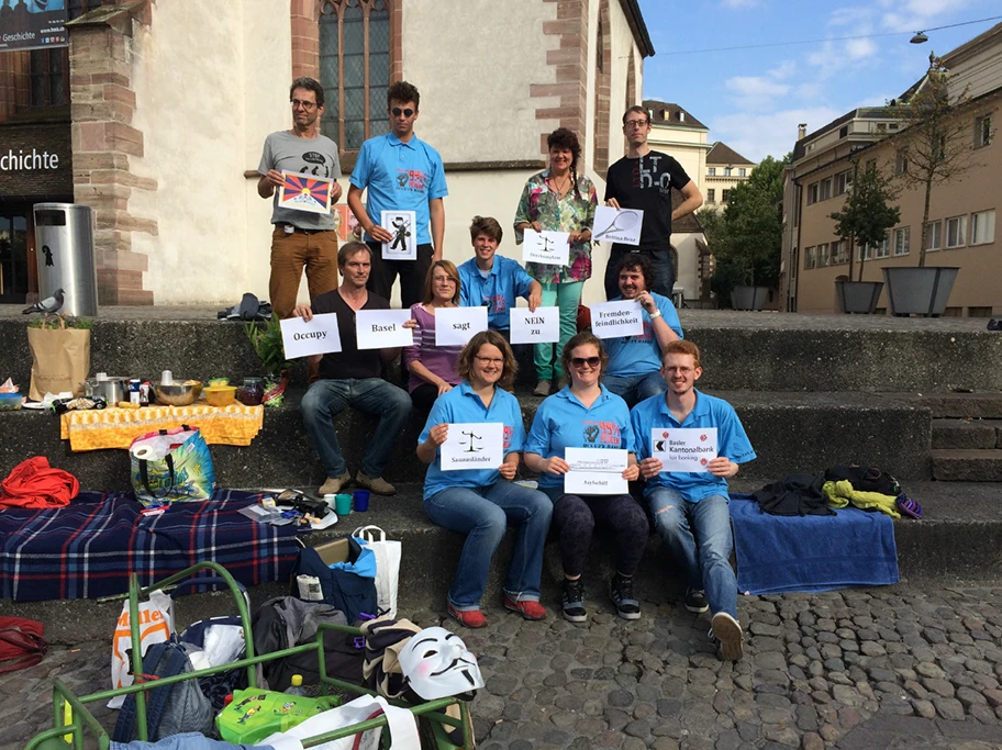 Occupy Basel auf dem Barfüsserplatz.