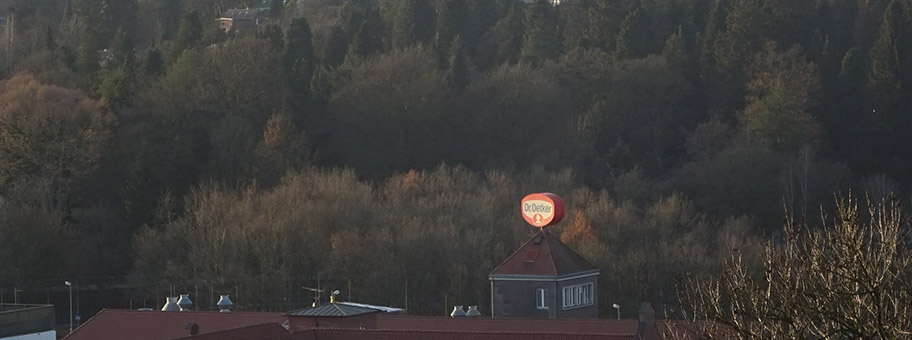Bild von der Konzernzentrale von Oetker in Bielefeld von der Sparrenburg aus fotografiert, Dezember 2020.