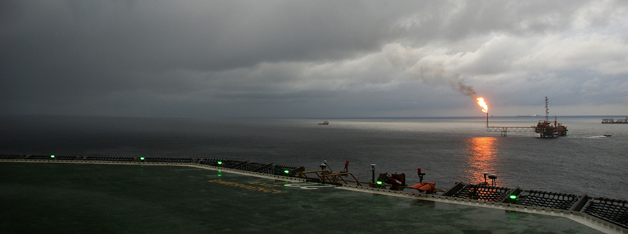 Ölplattform in der Bonny-Bucht vor der Küste Nigerias.