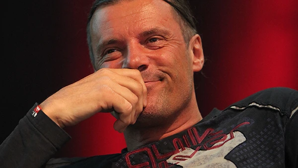 Der SVP-Nationalrat Oskar Freysinger am Salon du Livre 2011 in Genf.