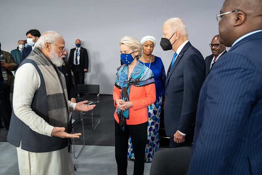 Treffen zwischen Joe Biden, Ursula von der Leyen und dem indischen Staatspräsidenten Narendra Modi in Glasgow, November 2021.