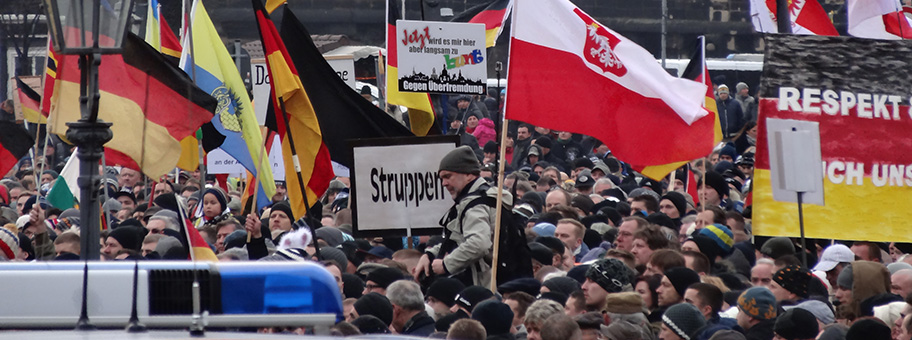 Pegida-Demonstrationszug in Dresden.