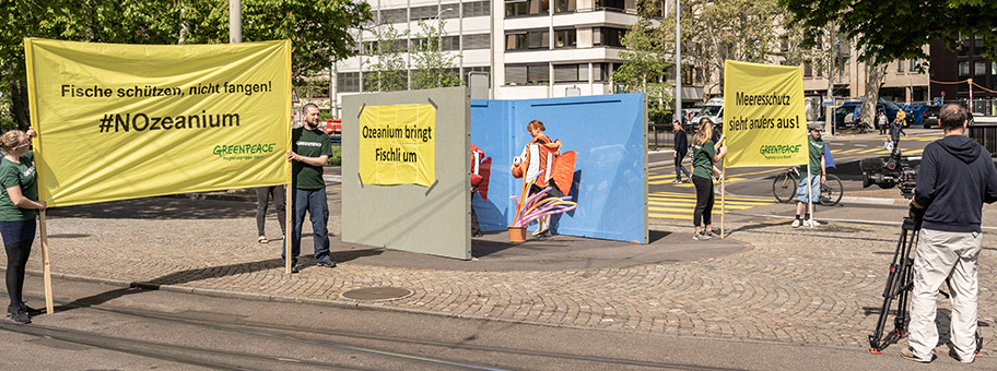 Greenpeace-Aktion in Basel gegen das geplante Ozeanium.