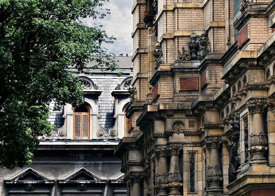 Häuserfassade in Buenos Aires, Argentinien.