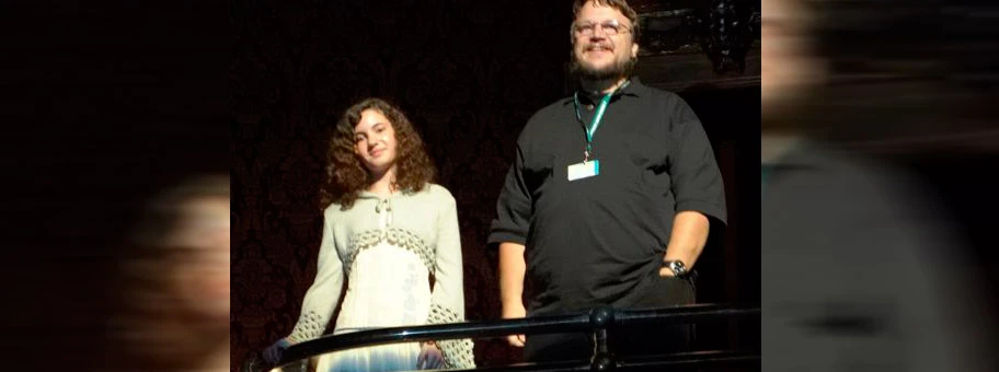 Die Schauspielerin Ivana Baquero (im Film Ofelia) und der mexikanische Regisseur Guillermo del Toro an der Premiere von «Pans Labyrinth» am Toronto Film Festival, September 2006.