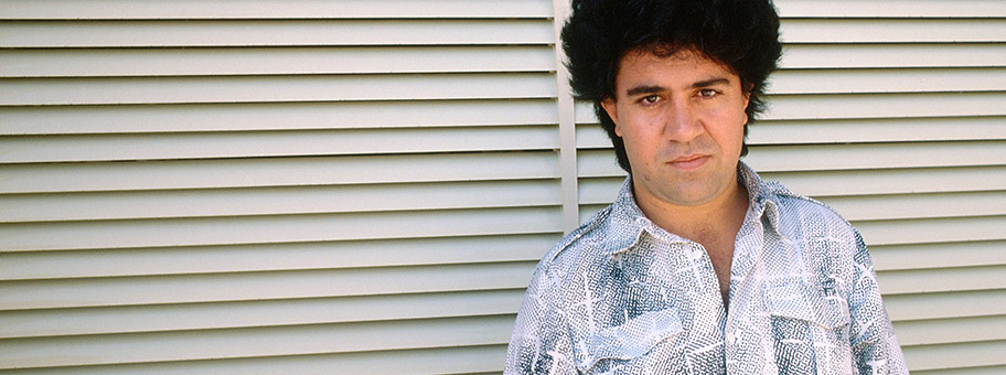 Der spanische Regisseur Pedro Almodóvar, 1988.