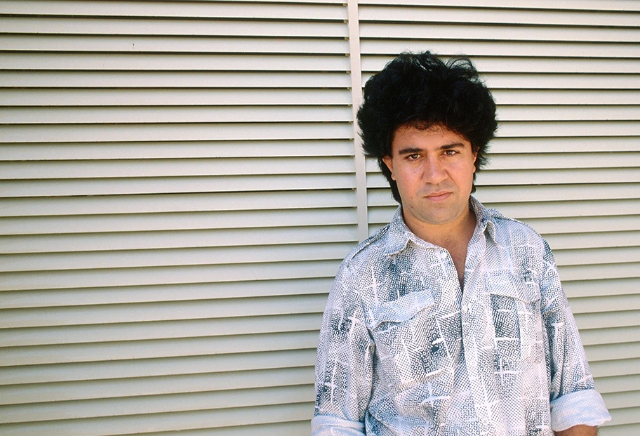 Der spanische Regisseur Pedro Almodóvar, 1988.