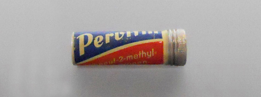 Tablettenröhrchen Pervitin, 0,003 gramm l-phenyl-2-methylamino-propan pro Tablette (1939).