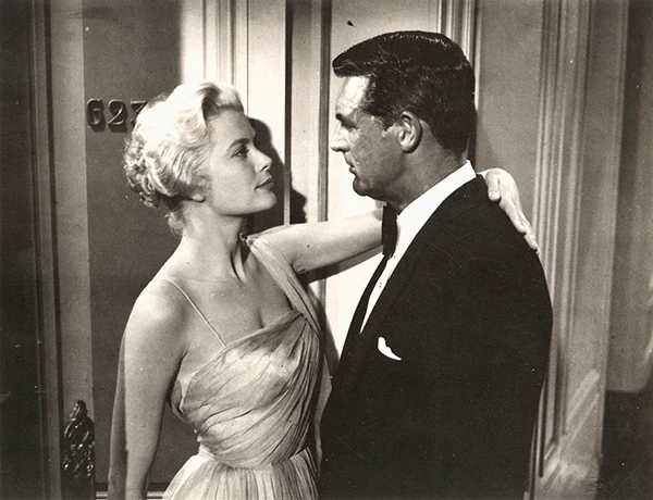 Grace Kelly und Cary Grant in einer Szene aus „Über den Dächern von Nizza“, dem Film von Alfred Hitchcock aus dem Jahr 1955.