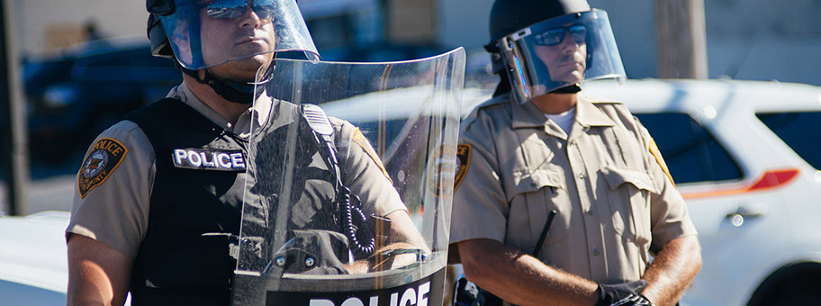 Bereitschaftspolizei während den Riots in Ferguson, USA.