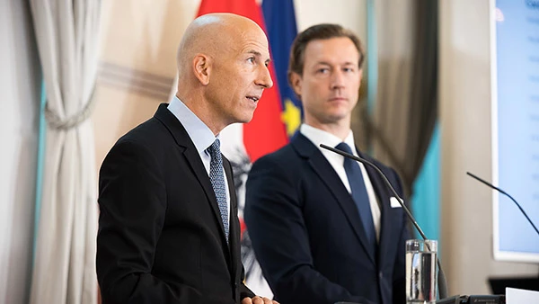 Pressekonferenz mit Arbeitsminister Martin Kocher (links) zur aktuellen Lage am Arbeitsmarkt, 14. September 2021.