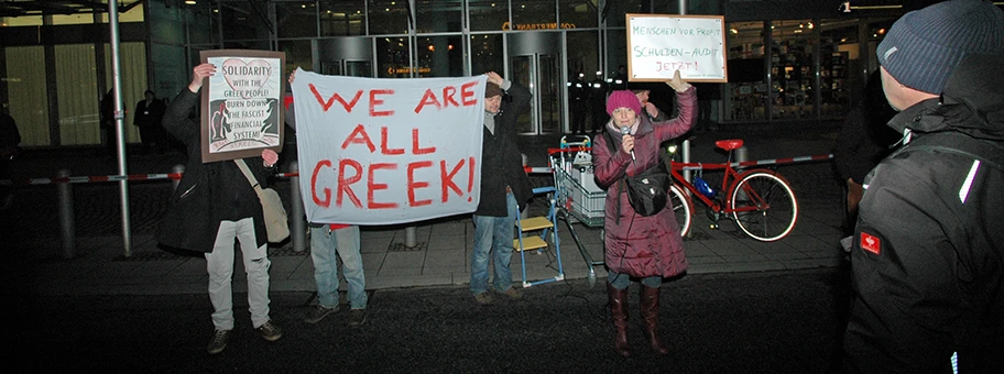 Protest vor der EZB in Frankfurt gegen die Sparbeschlüsse der Troika.