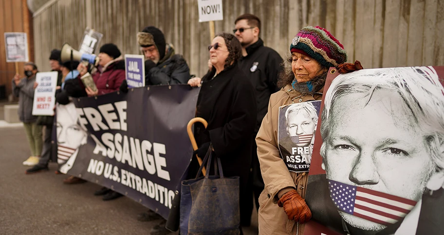 Solidaritätskundgebung für Julian Assange vor dem Hochsicherheitsgefängnis Belmarsh in London, Januar 2022.