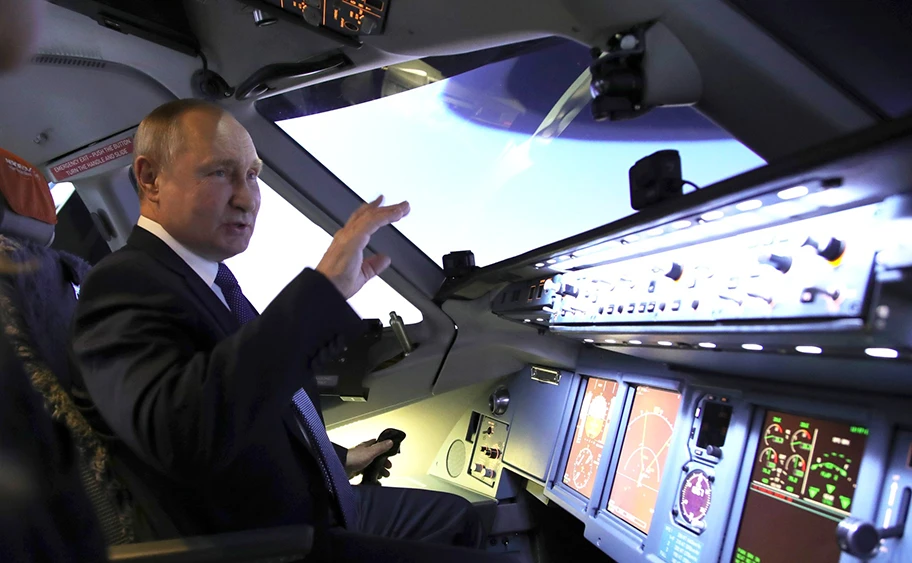 Vladimir Putin in einem Trainingscenter der Aeroflot, 5. März 2022.