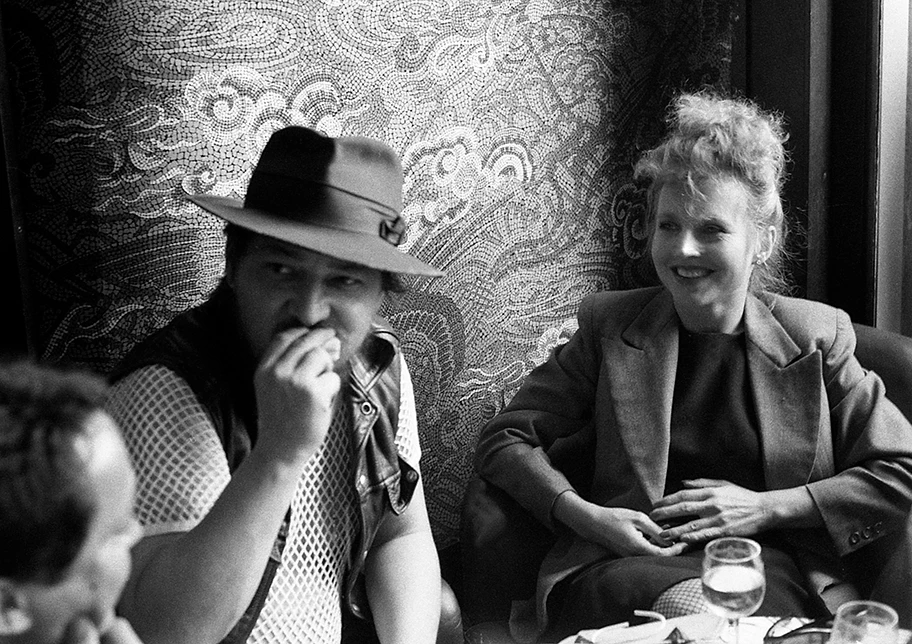 Rainer Werner Fassbinder mit Hanna Schygulla am Filmfestival in Venedig, 1980.