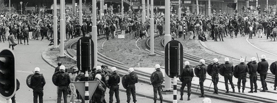Demonstration in Utrecht gegen den Besuch von Papst Johannes Paul II, 12.