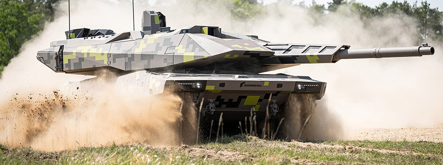 Rheinmetall KF51 Panther im Geländeeinsatz, Mai 2022.