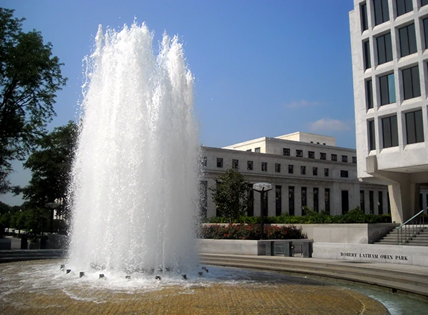 Hauptsitz der Fed - Marriner S. Eccles Federal Reserve Board Building in Washington.