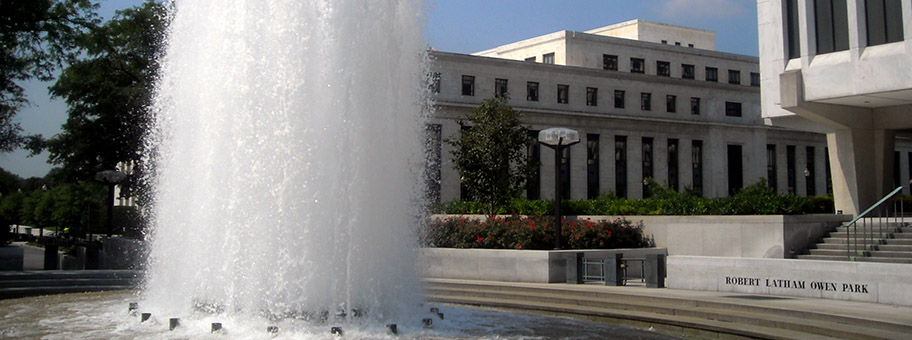 Hauptsitz der Fed - Marriner S. Eccles Federal Reserve Board Building in Washington.